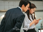 Cinta di Tengah Misteri: Baek Sa-eon dan Hong Hee-joo dalam 'When the Phone Rings'